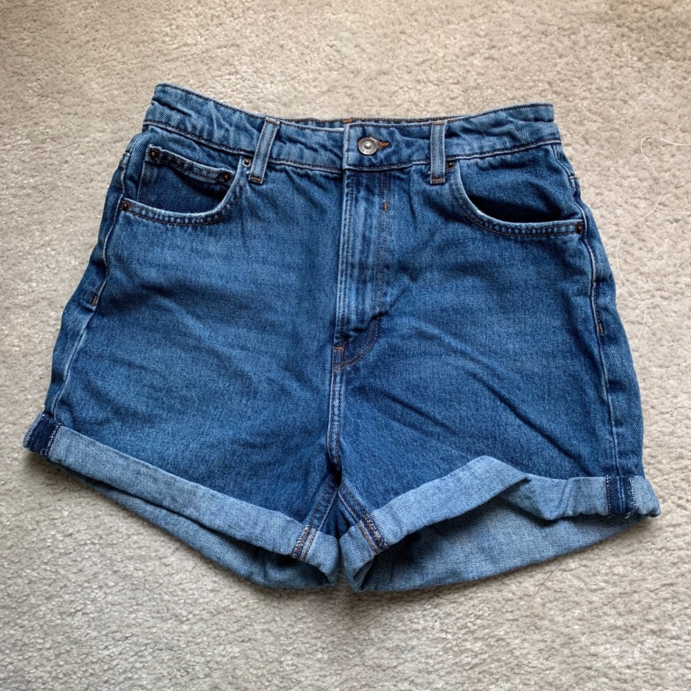 BERSHKA high waisted shorts